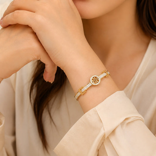 Noor Emblem Bracelet