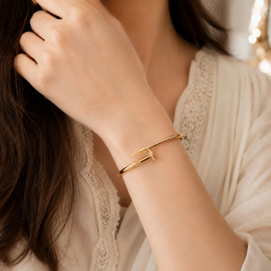 Veloura Nail Cuff