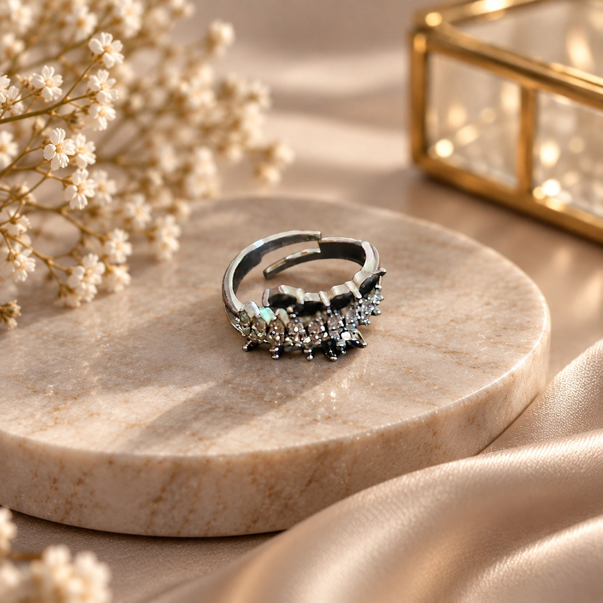 Eclipse Royale Ring
